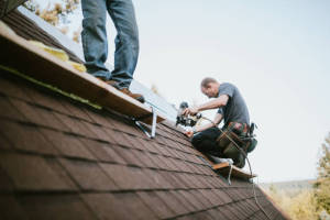 Local Roofers in Columbus City, IA